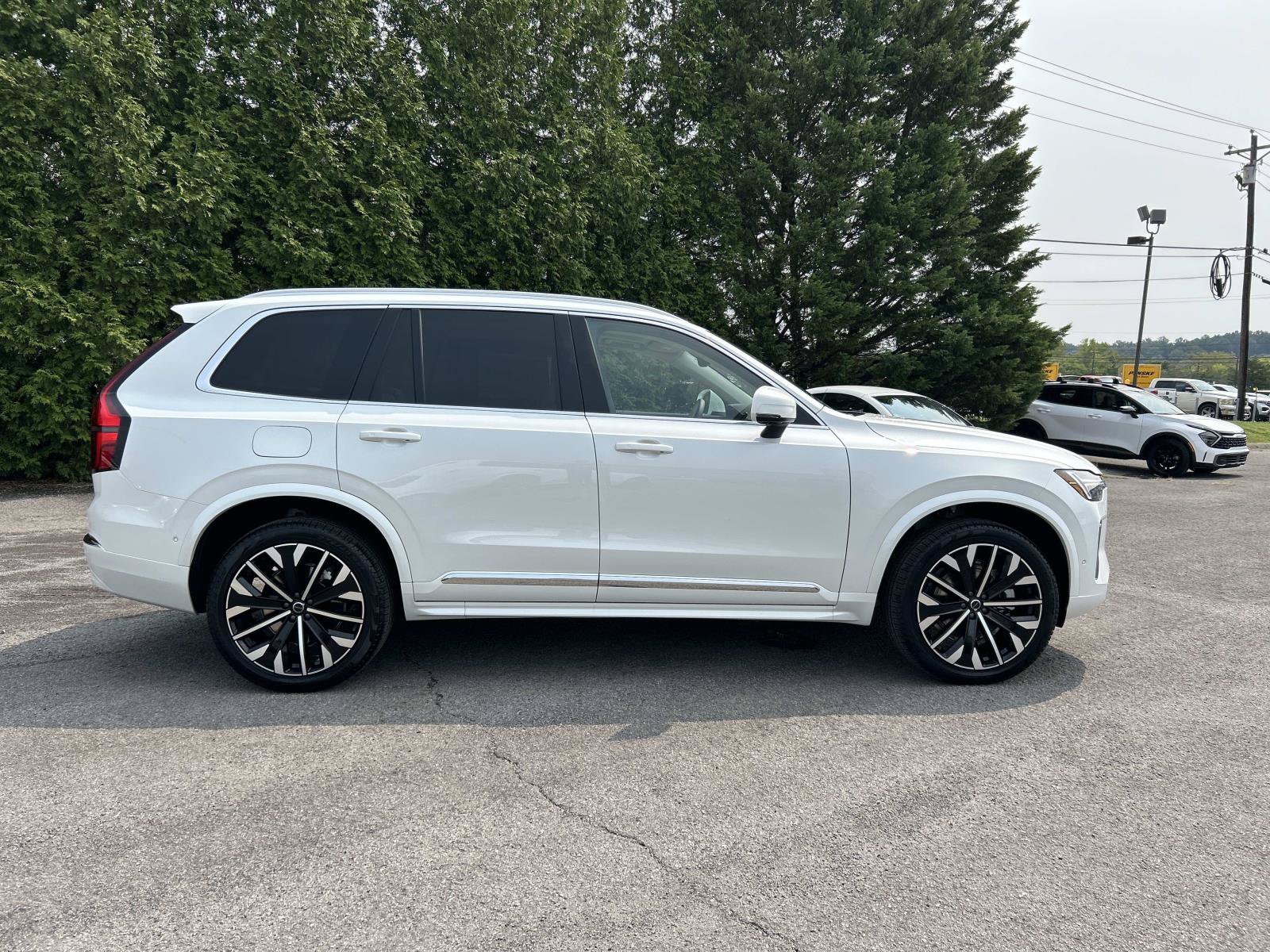 New 2026 Volvo XC90 B6 Ultra w/ Protection Package AWD/4WD image 2