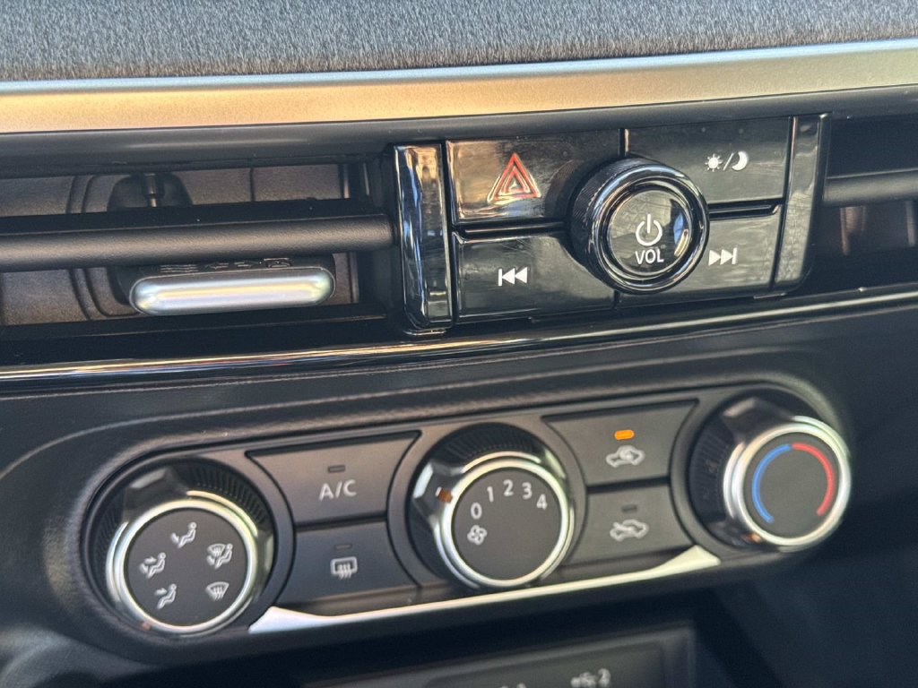 Used 2025 Nissan Kicks SV FWD image 25