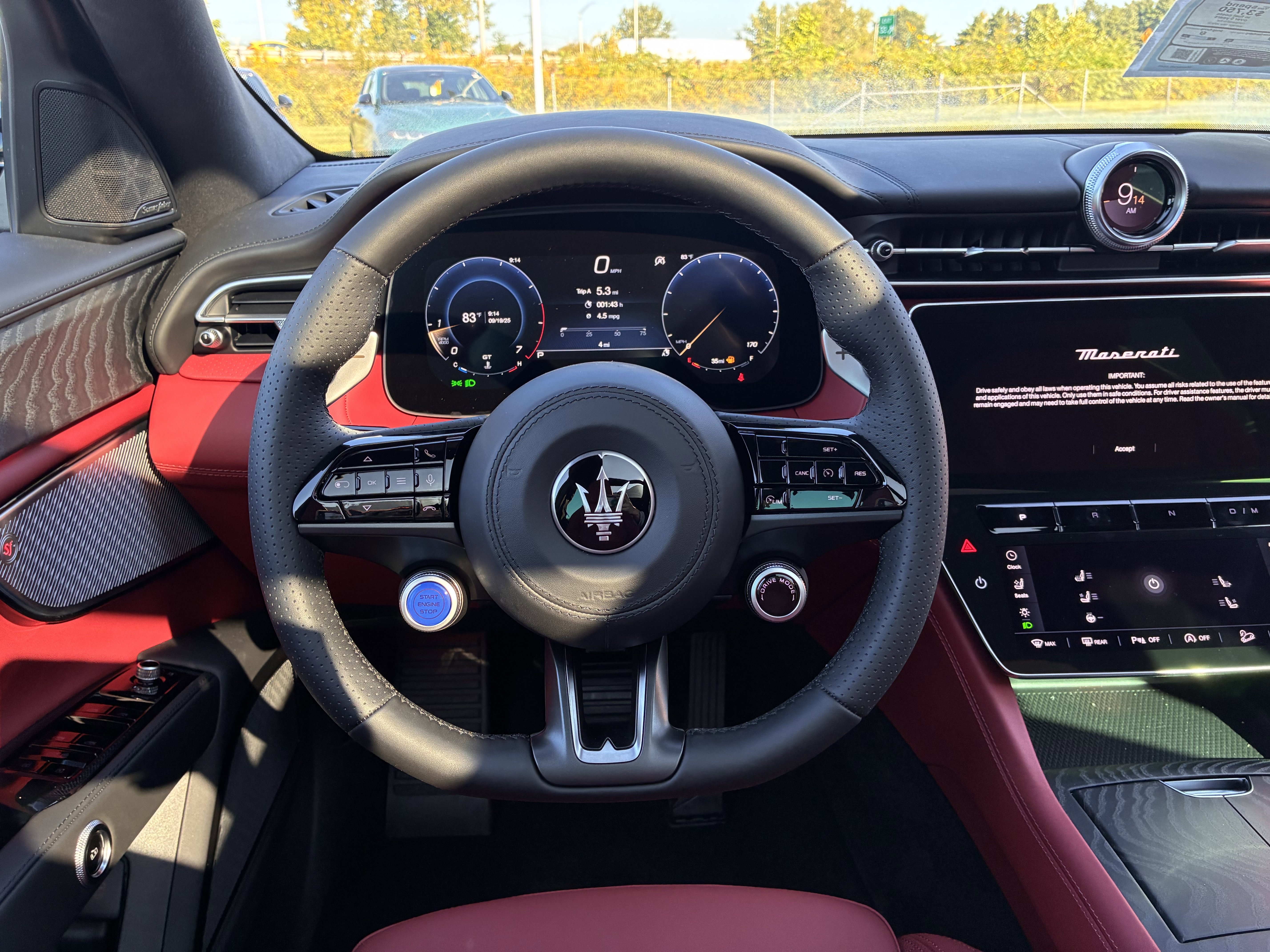 New 2025 Maserati Grecale GT image 17