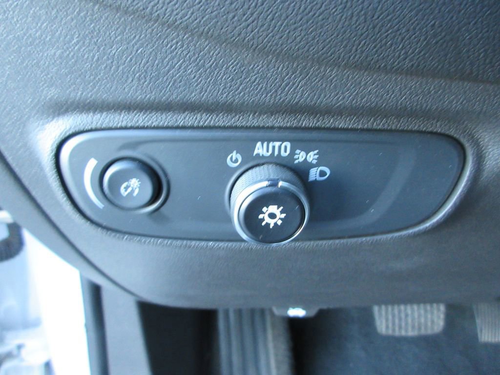 Used 2024 Chevrolet Equinox LT image 23