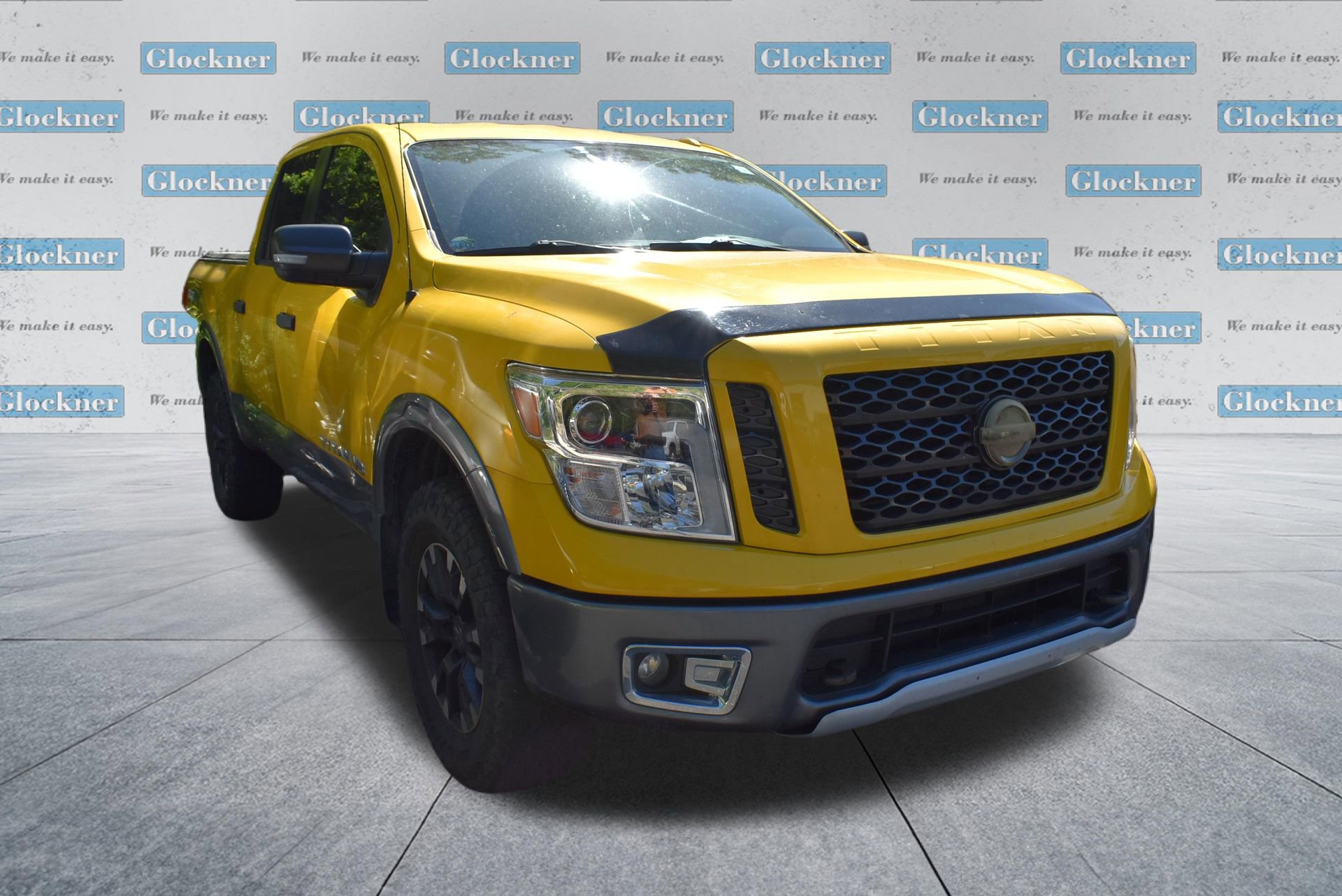 Used 2018 Nissan Titan PRO-4X AWD/4WD image 3