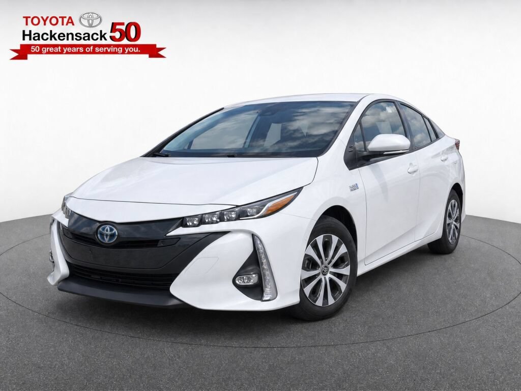 Used 2022 Toyota Prius Prime Limited FWD image 2