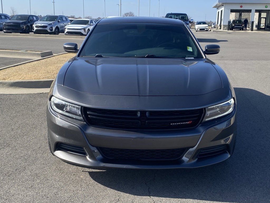 Used 2020 Dodge Charger SXT image 2