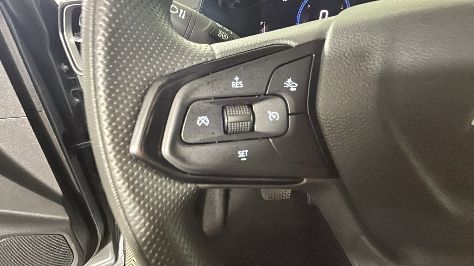Used 2025 Chevrolet TrailBlazer LT AWD/4WD image 18