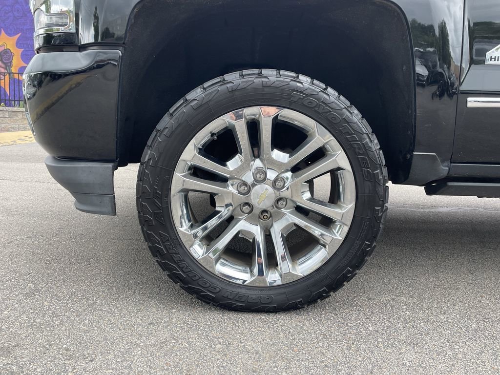 Used 2018 Chevrolet Silverado 1500 High Country AWD/4WD image 9