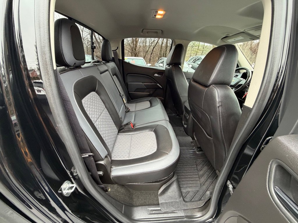 Used 2016 Chevrolet Colorado Z71 w/ Z71 Midnight Edition image 10