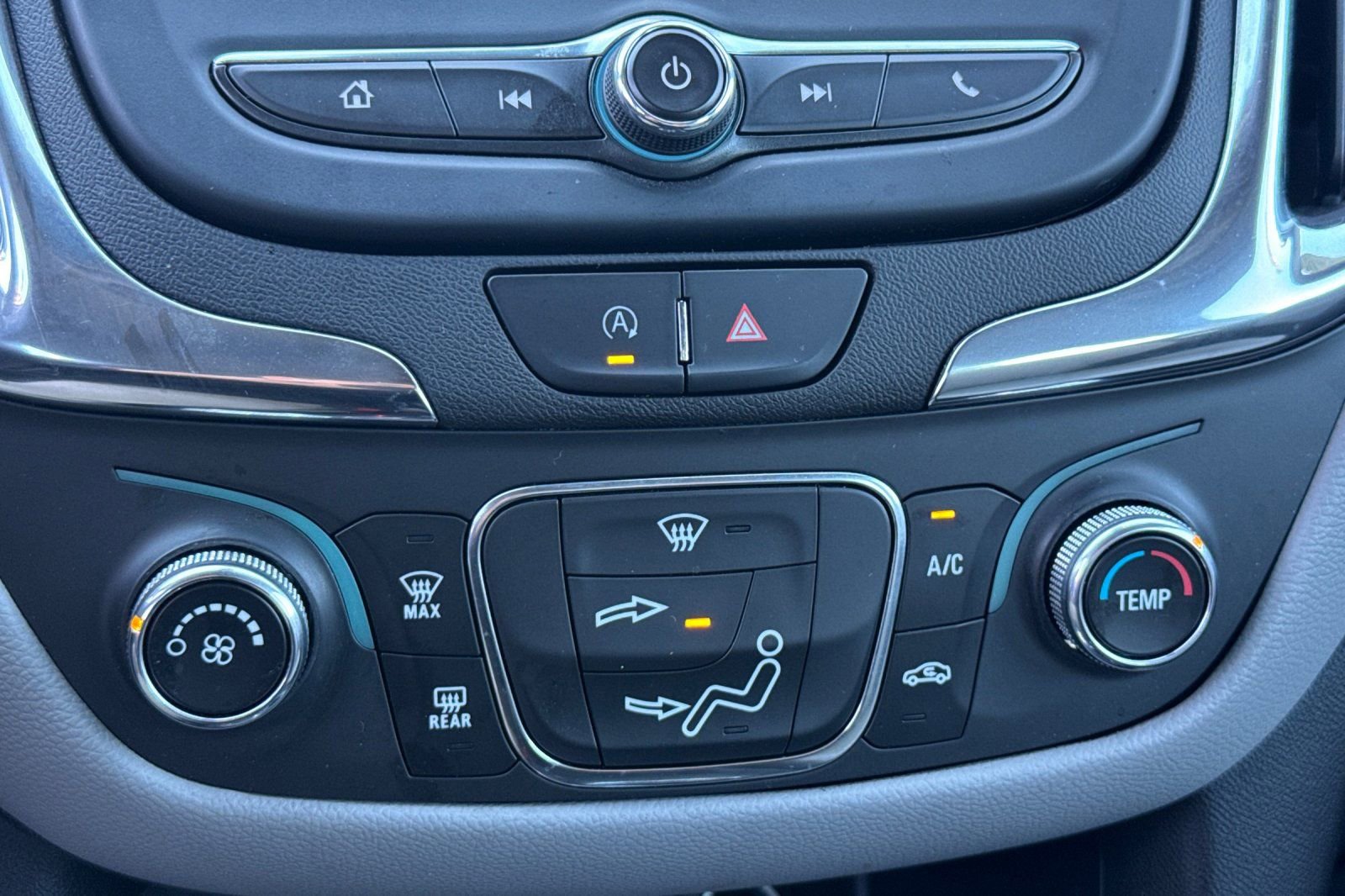 Used 2023 Chevrolet Equinox LS image 21