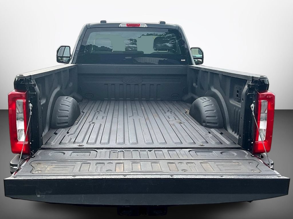 Used 2025 Ford F350 XL w/ FX4 Off-Road Package AWD/4WD image 9