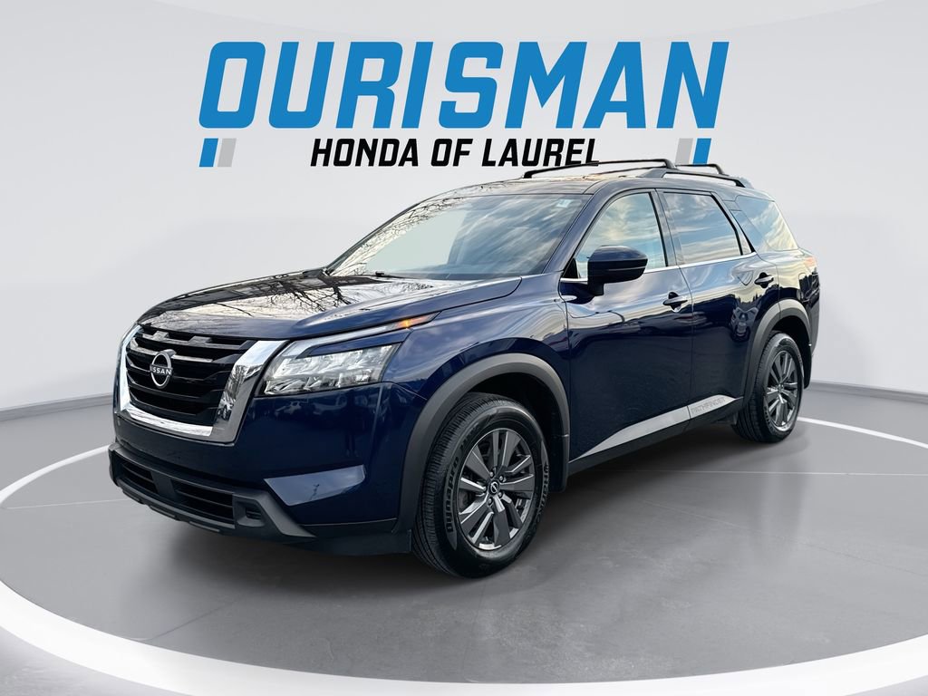 Used 2023 Nissan Pathfinder SV image 1