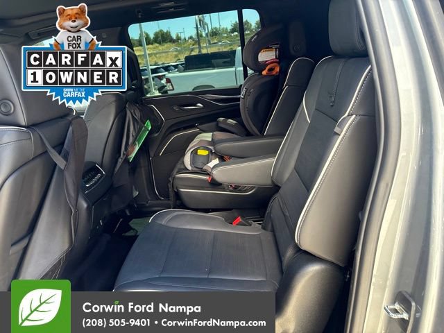 Used 2023 Cadillac Escalade ESV Sport w/ LPO, ONYX Package AWD/4WD image 12
