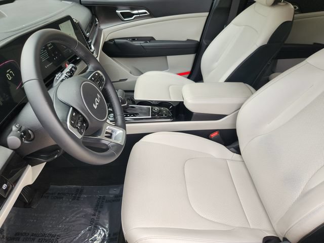 Used 2025 Kia Sportage EX FWD image 4