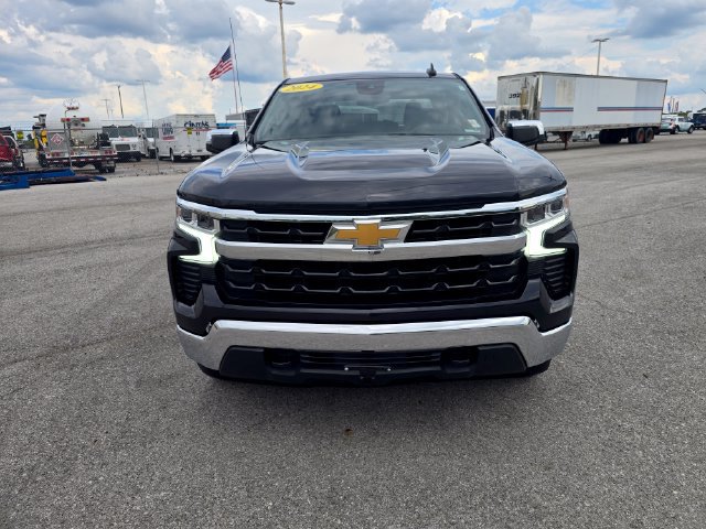 Used 2024 Chevrolet Silverado 1500 LT AWD/4WD image 10