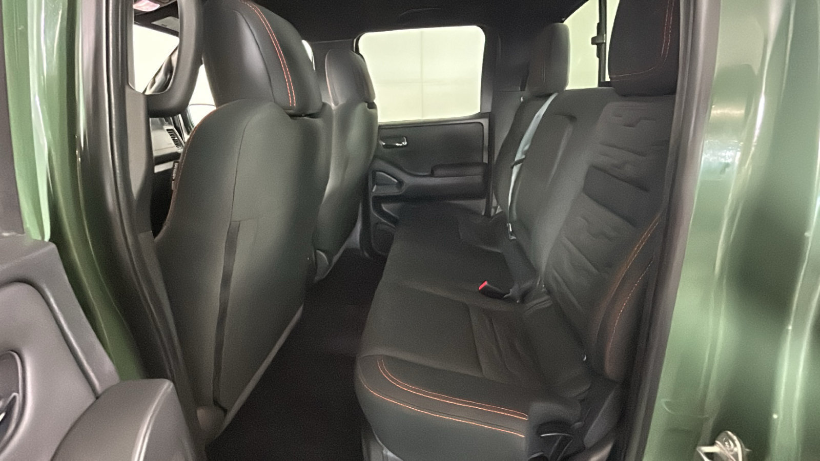 Used 2023 Nissan Frontier PRO-4X w/ Pro Convenience Package AWD/4WD image 32