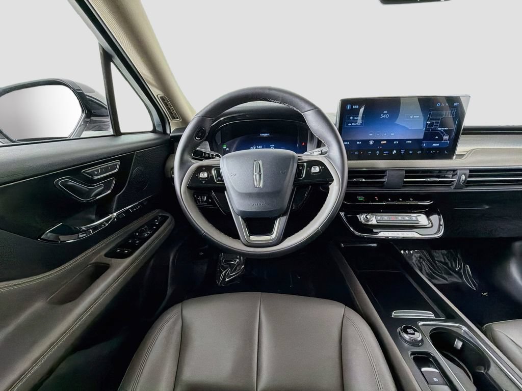 Certified 2025 Lincoln Corsair FWD image 24