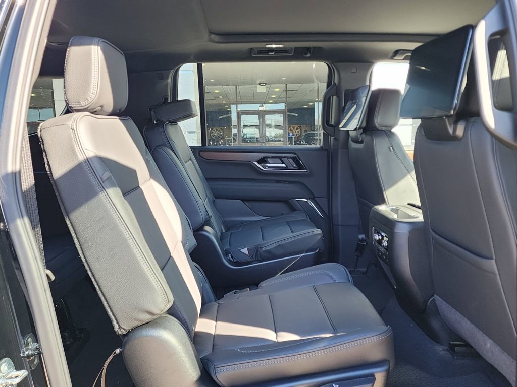 New 2026 GMC Yukon XL Denali w/ Denali Reserve Package image 52