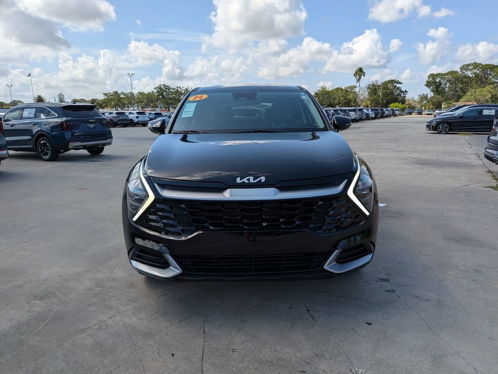 Certified 2024 Kia Sportage EX FWD image 3