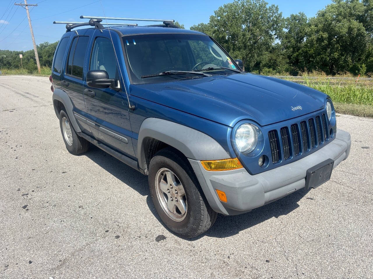 Used 2006 Jeep Liberty Sport AWD/4WD image 4