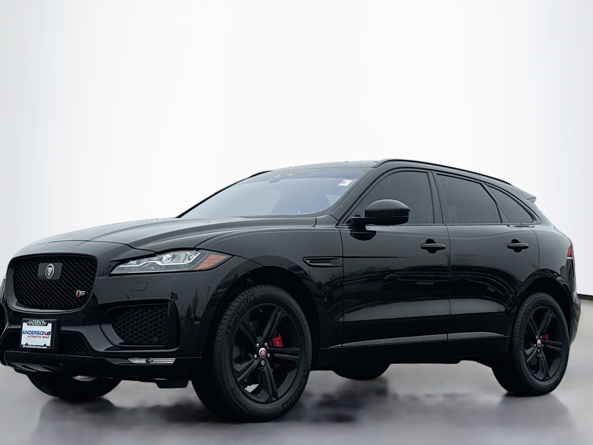 Used 2020 Jaguar F-PACE S image 11