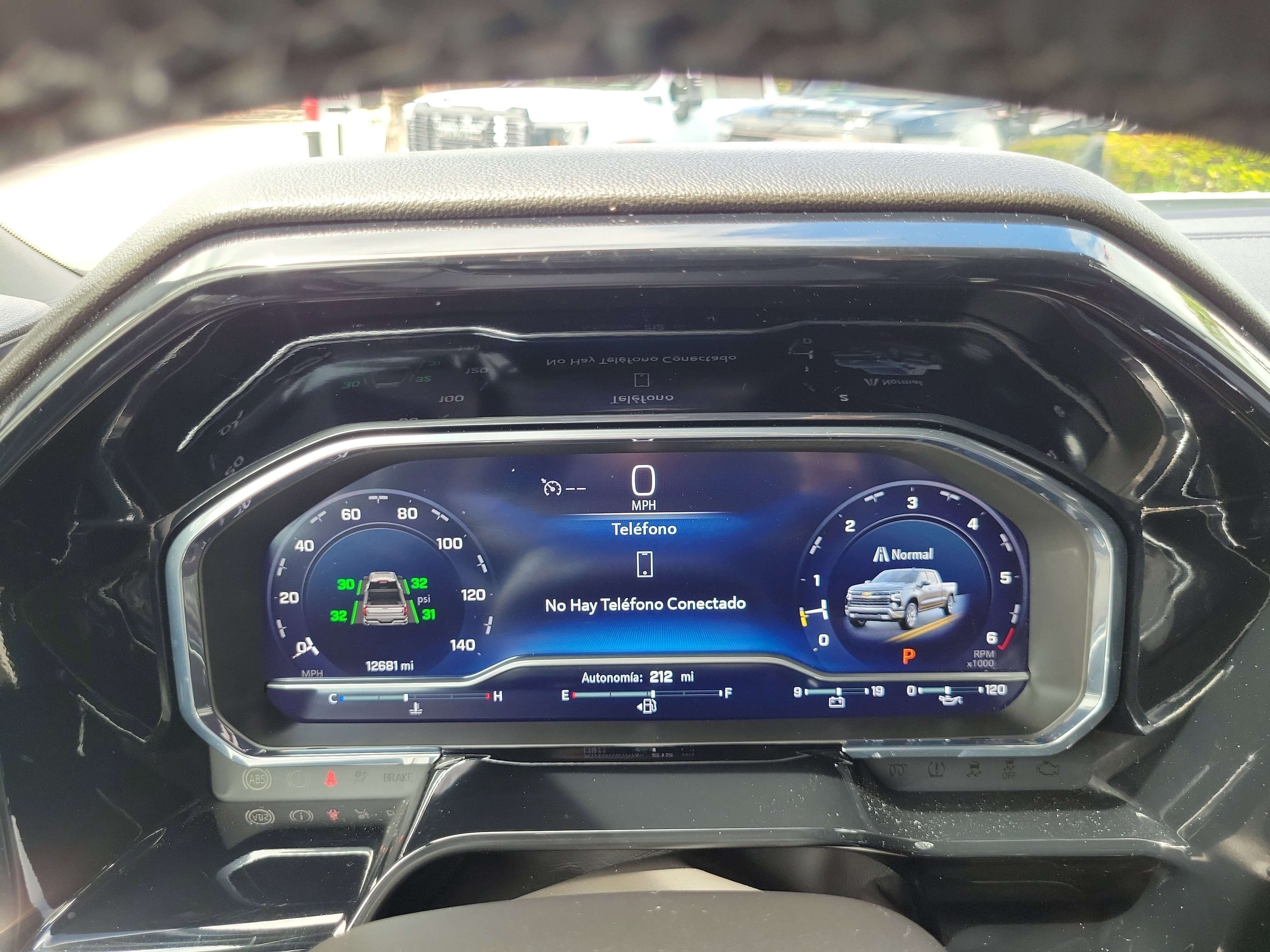Used 2025 Chevrolet Silverado 1500 LT RWD image 28