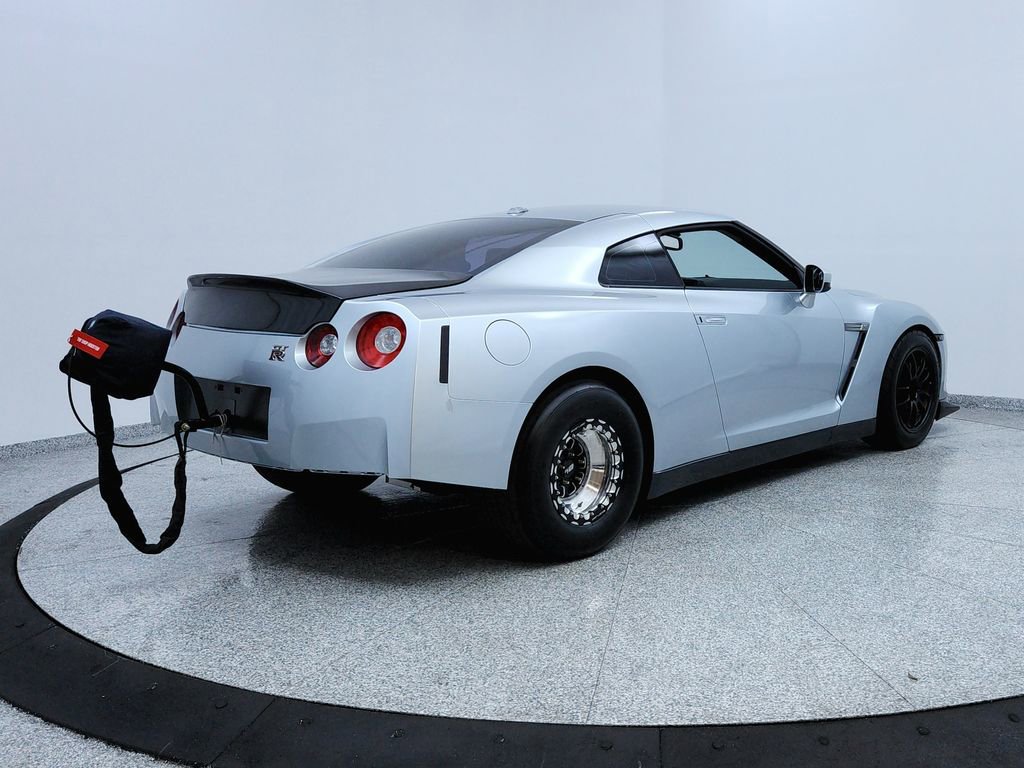 Used 2010 Nissan GT-R Premium AWD/4WD image 5