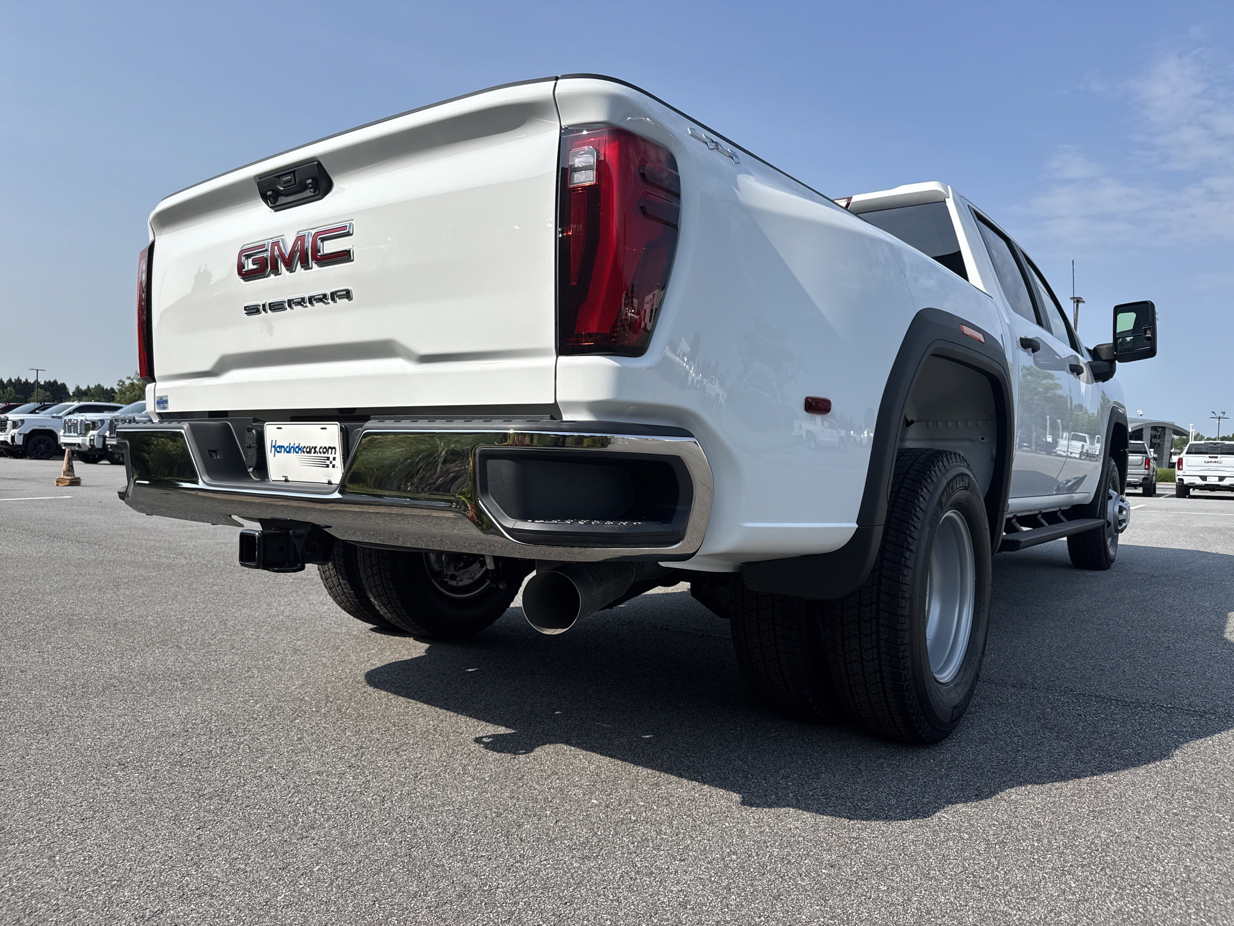 New 2026 GMC Sierra 3500 Pro AWD/4WD image 10