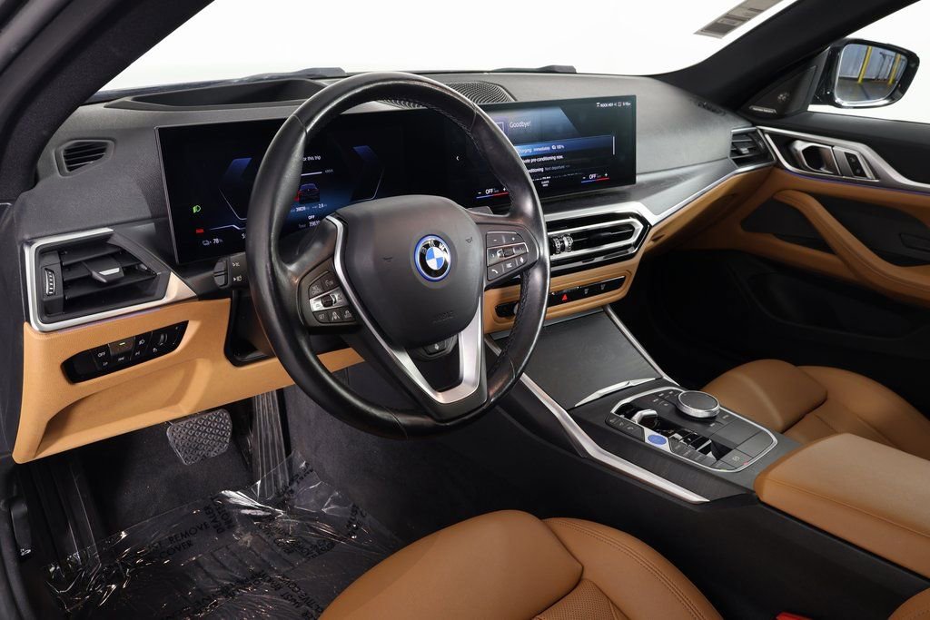 Used 2023 BMW i4 eDrive35 RWD image 7