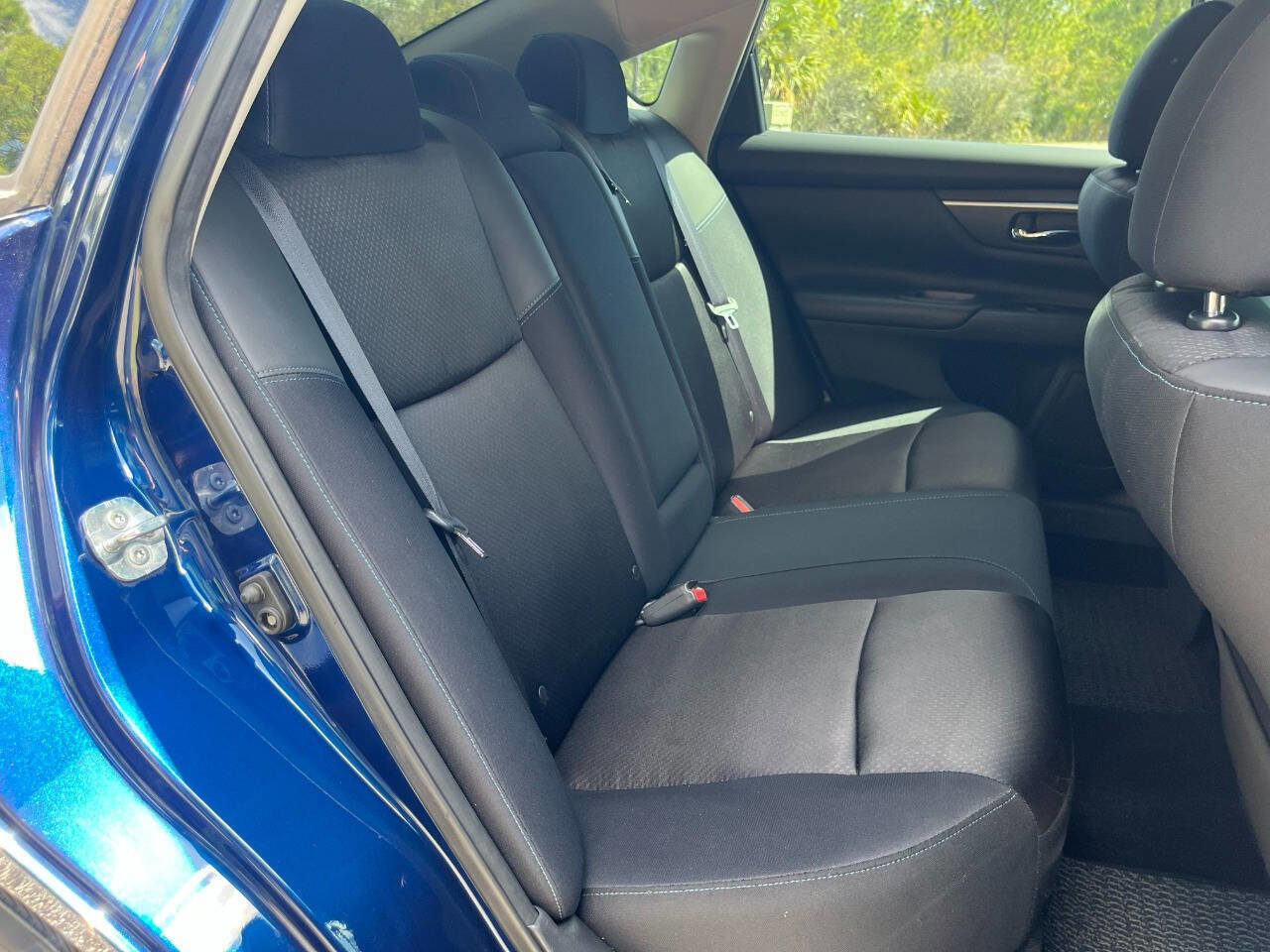 Used 2017 Nissan Altima 3.5 SR image 49