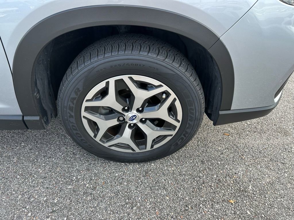 Used 2020 Subaru Forester Premium image 4