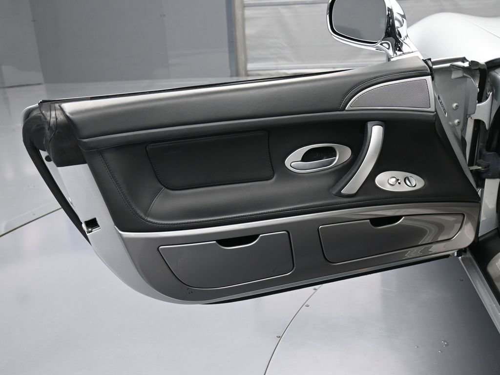 Used 2001 BMW Z8 image 15