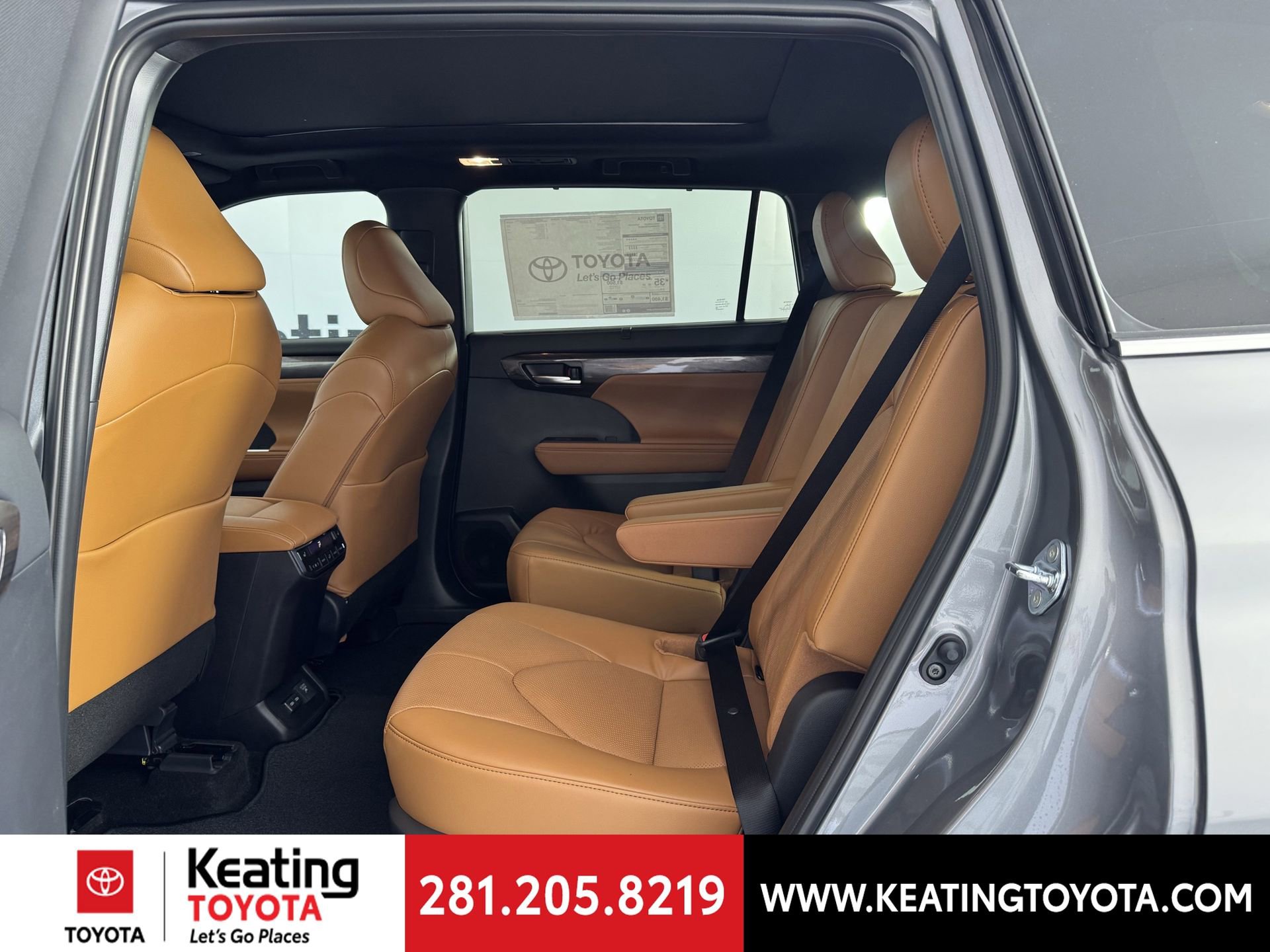 New 2026 Toyota Highlander Platinum image 6