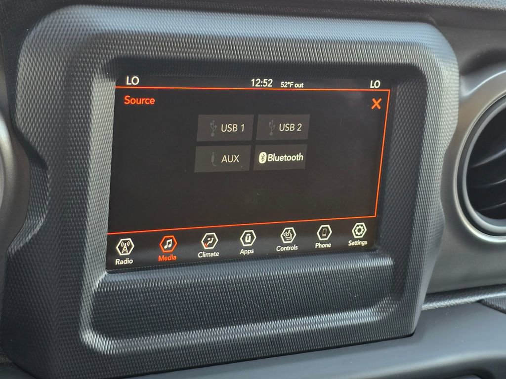 Used 2021 Jeep Gladiator Sport AWD/4WD image 40