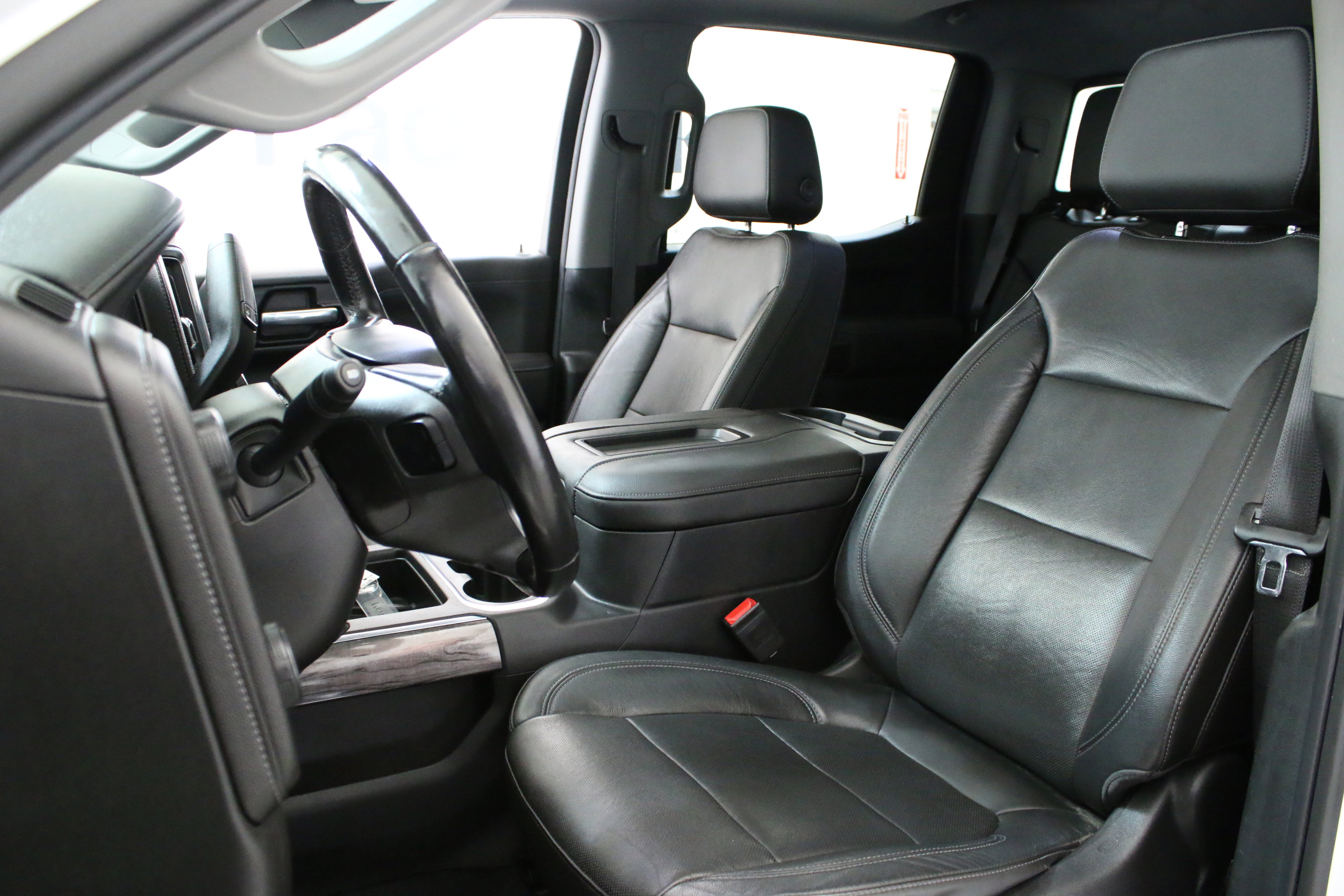 Used 2019 Chevrolet Silverado 1500 LTZ w/ LTZ Plus Package image 26