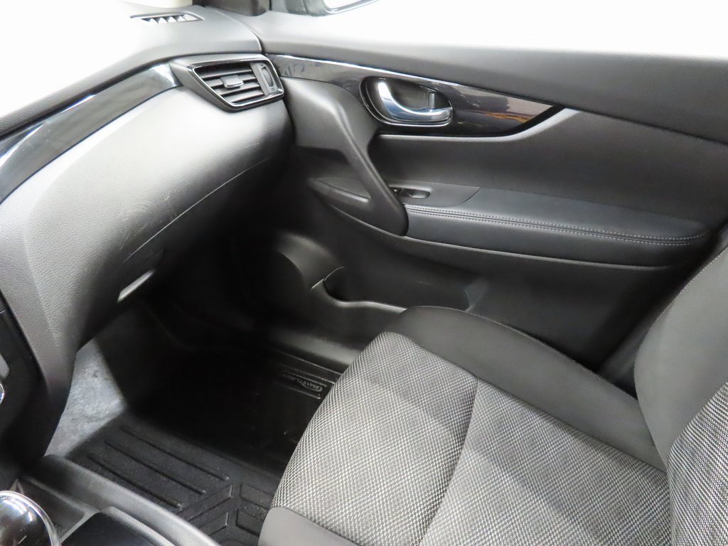 Used 2019 Nissan Rogue Sport SV image 19