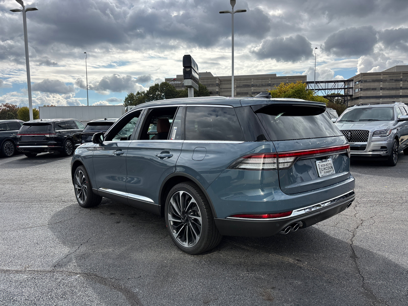 New 2026 Lincoln Aviator Reserve image 5