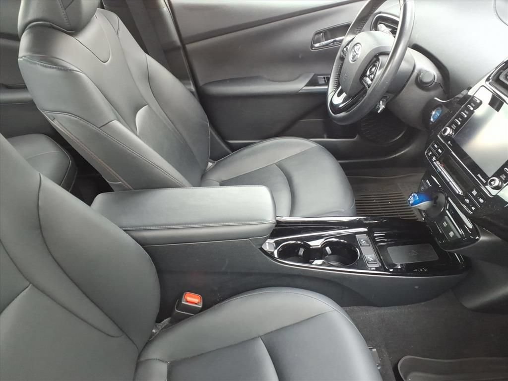 Used 2022 Toyota Prius XLE w/ Advanced Technology Package FWD image 10