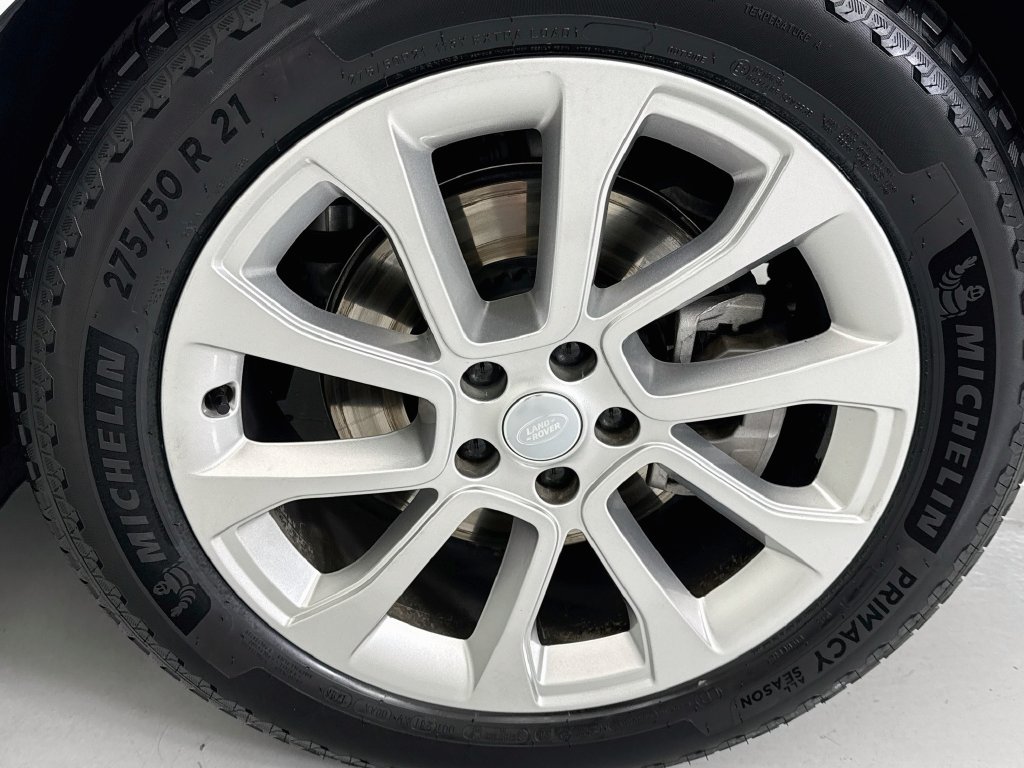 Used 2024 Land Rover Range Rover Sport SE AWD/4WD image 29