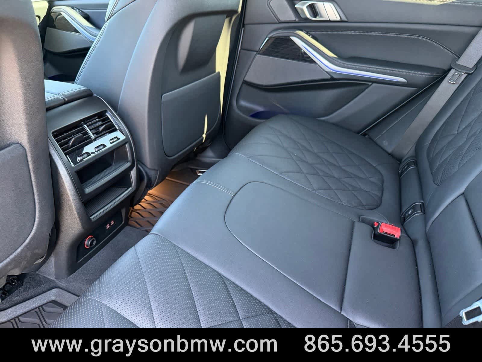 Used 2024 BMW X5 xDrive40i w/ M Sport Package image 15