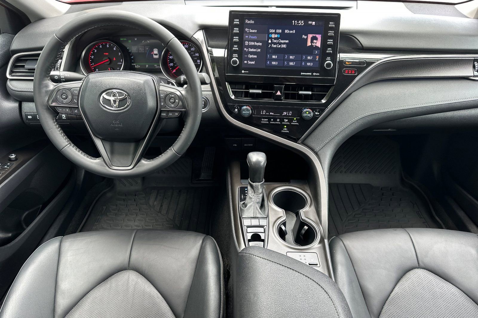 Used 2021 Toyota Camry XSE FWD image 15