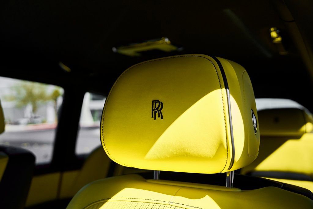 Used 2022 Rolls-Royce Cullinan Black Badge w/ Dark Exterior Package image 54