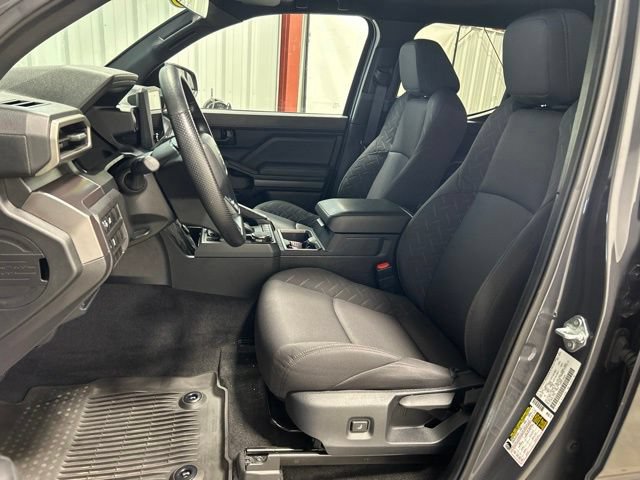 Used 2025 Toyota Tacoma SR5 AWD/4WD image 13