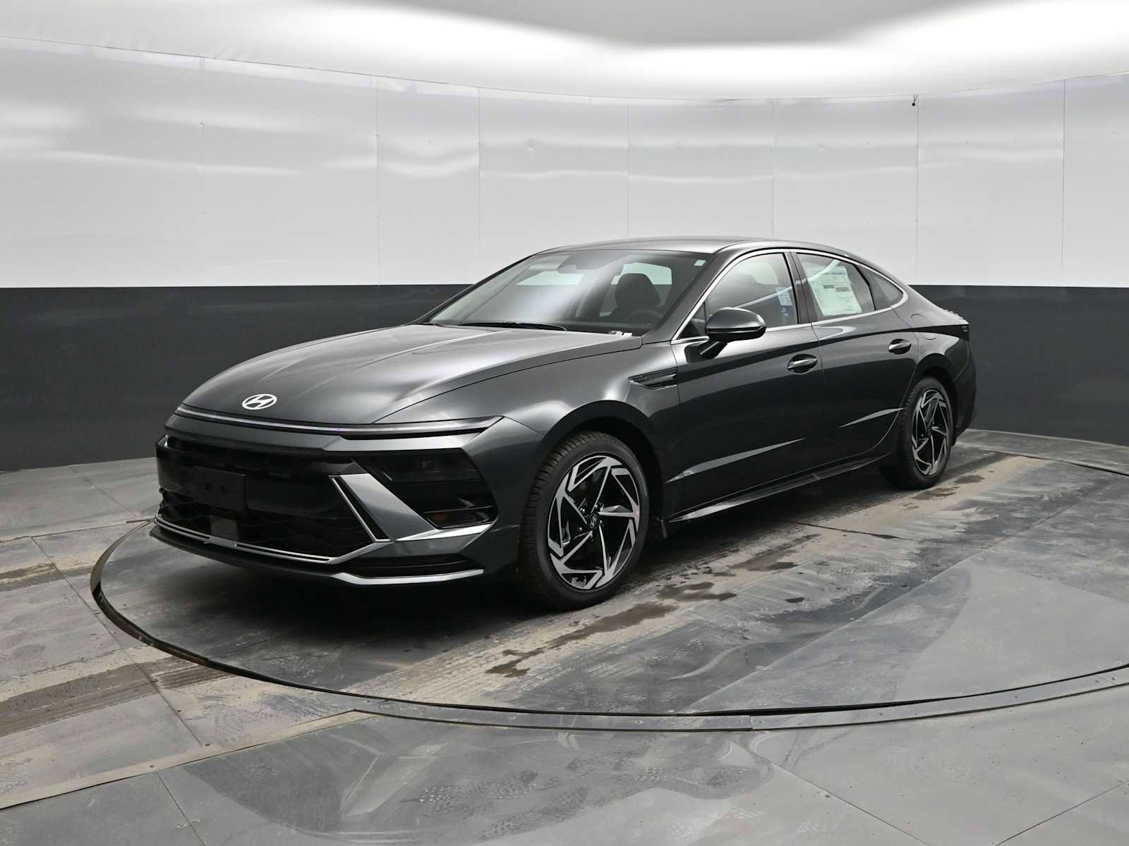 New 2026 Hyundai Sonata SEL FWD image 1