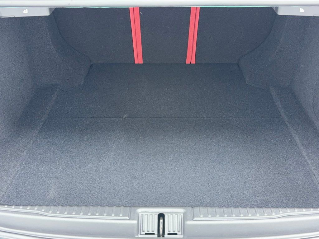 New 2025 Alfa Romeo Giulia Base image 11