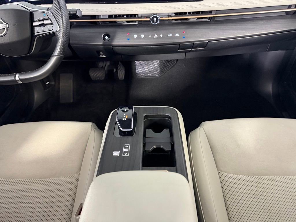 Used 2024 Nissan Ariya AWD image 16