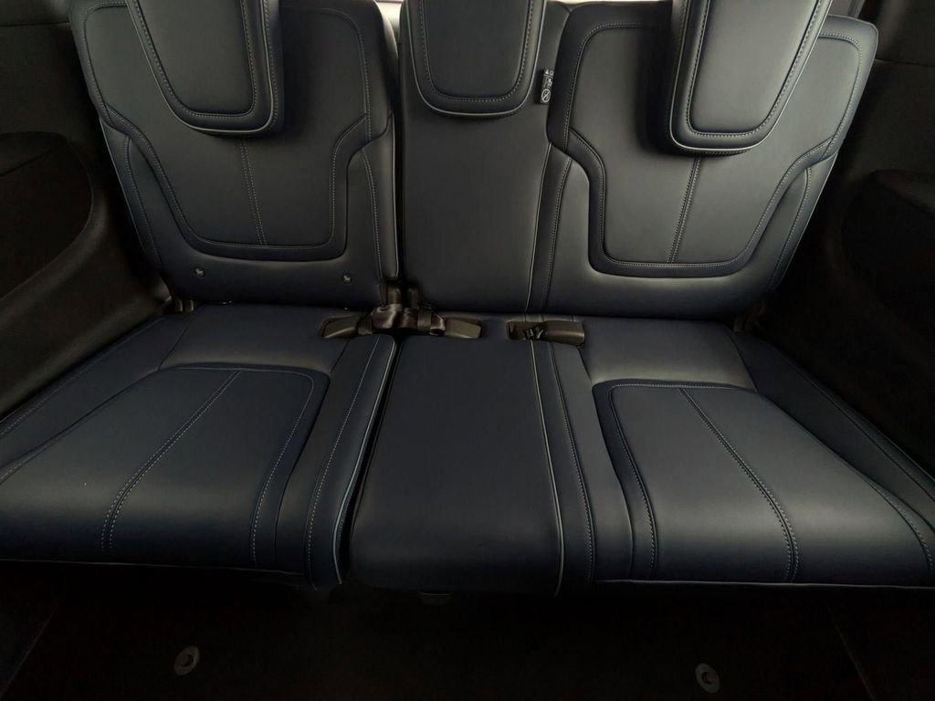 New 2026 INFINITI QX80 4WD w/ Sport Exterior Package image 29