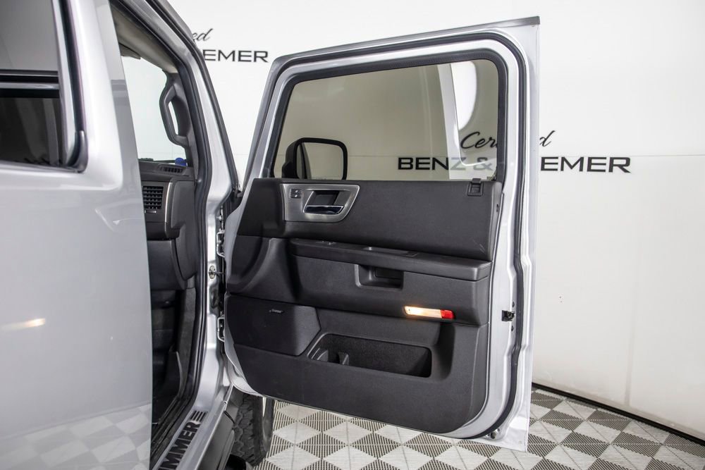 Used 2009 HUMMER H2 Luxury image 16