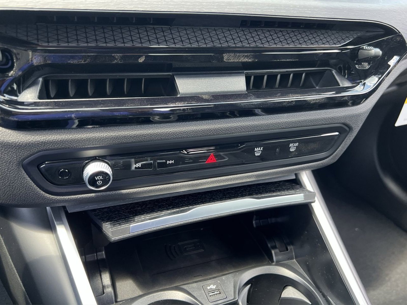 Certified 2025 BMW 330i xDrive Sedan w/ Premium Package image 15