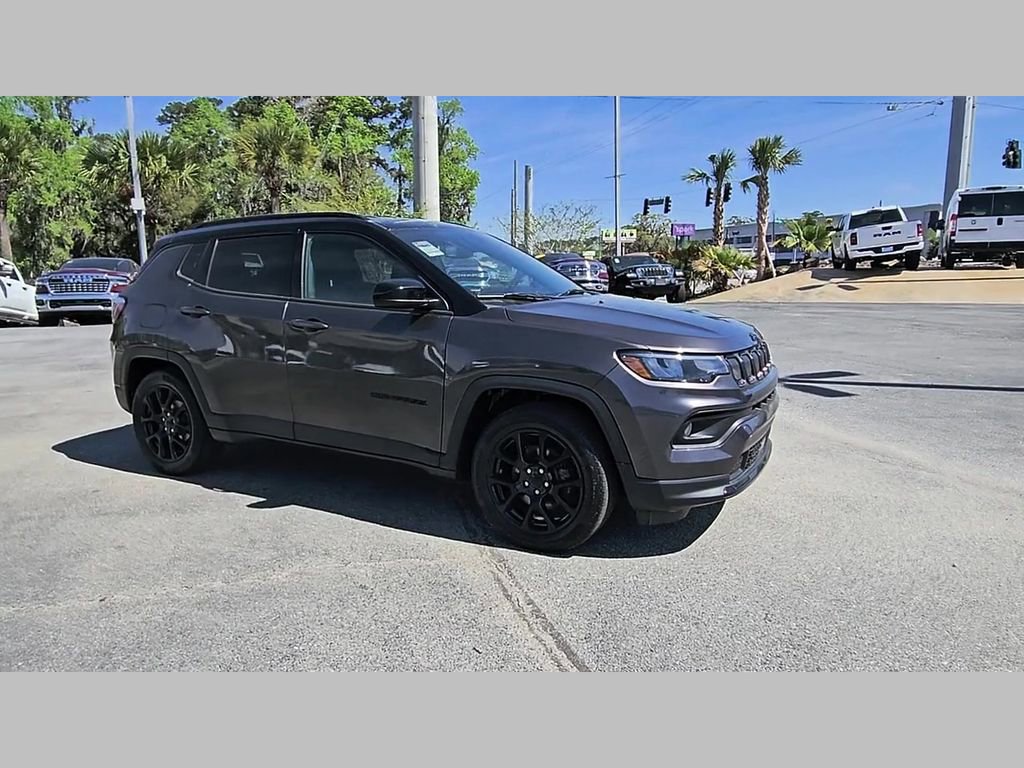 Used 2022 Jeep Compass Altitude image 37