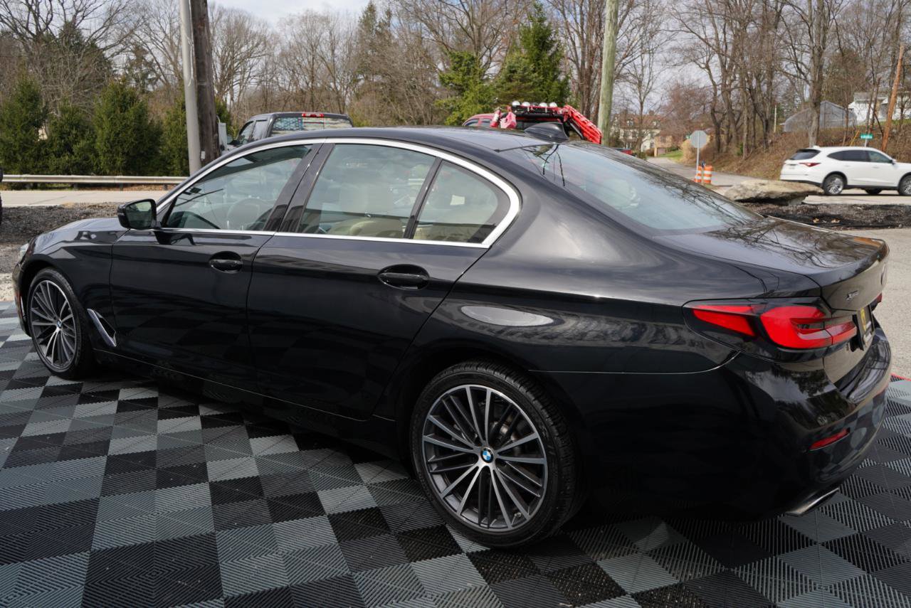 Used 2021 BMW 530i xDrive 530i xDrive Sedan w/ Convenience Package image 9