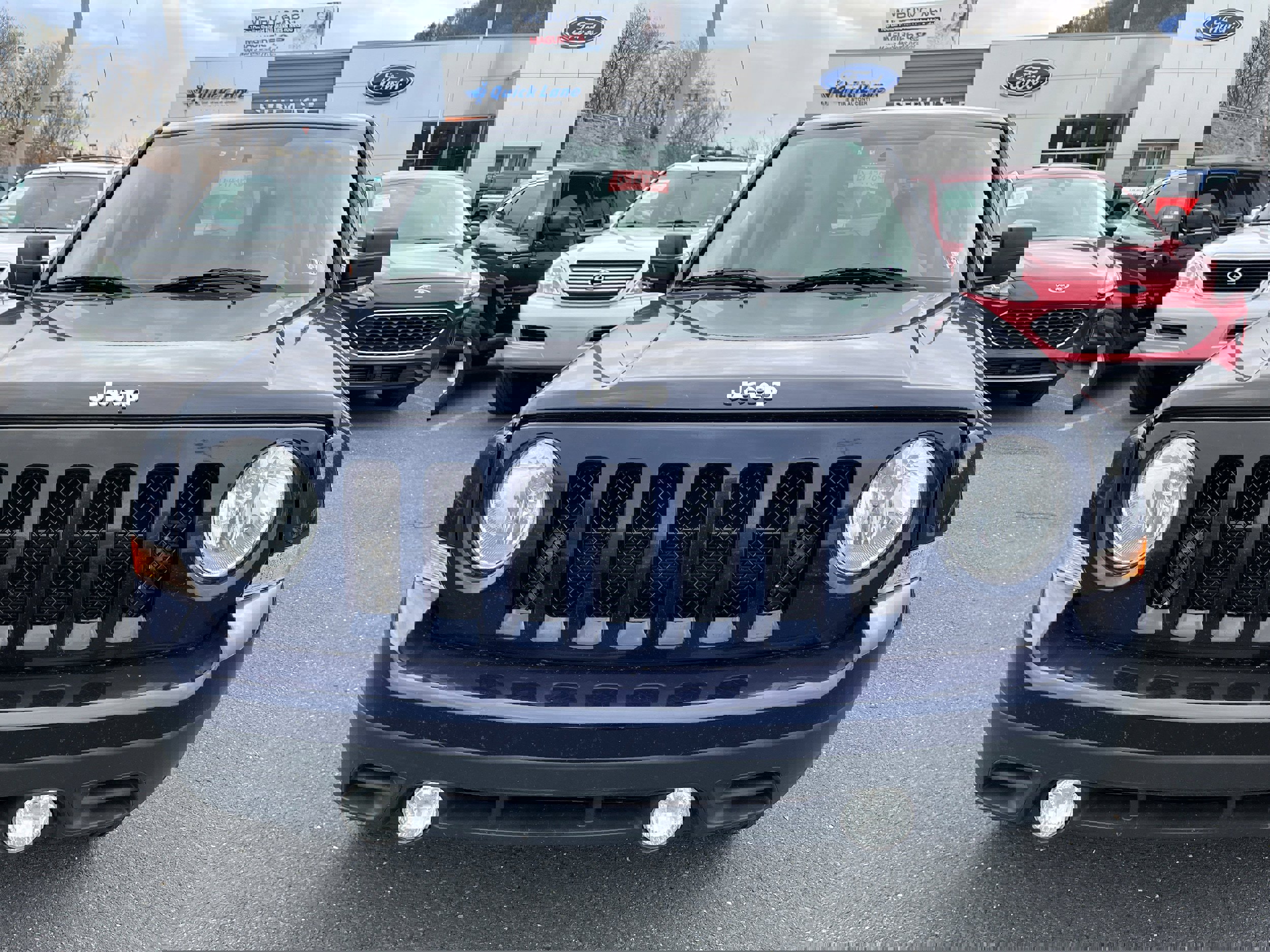 Used 2017 Jeep Patriot Latitude image 2