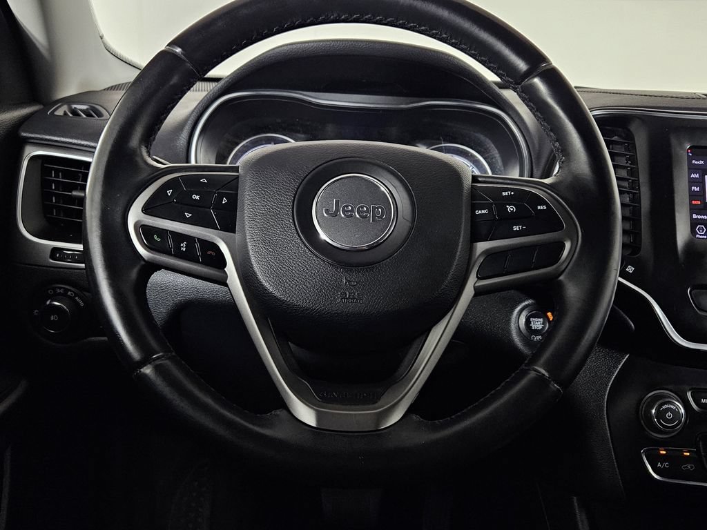 Used 2019 Jeep Cherokee Latitude Plus FWD image 10